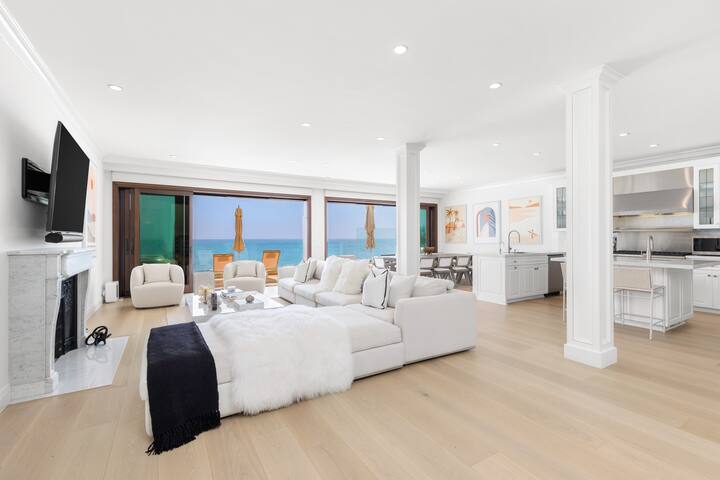 Luxe Beachfront Living | Hot Tub | Stunning View gallery image 5