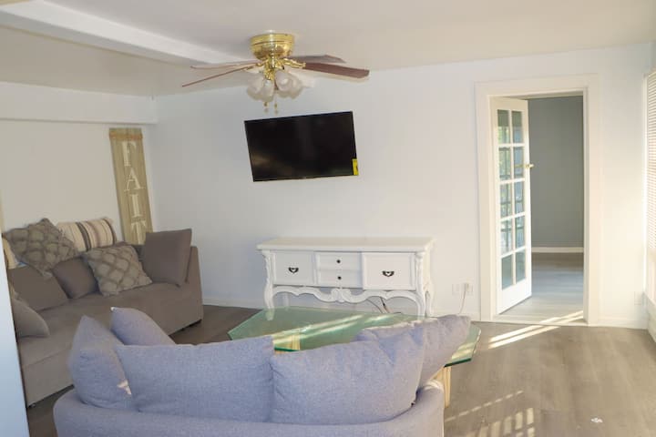 Mountain View Studio - Hemet, CA