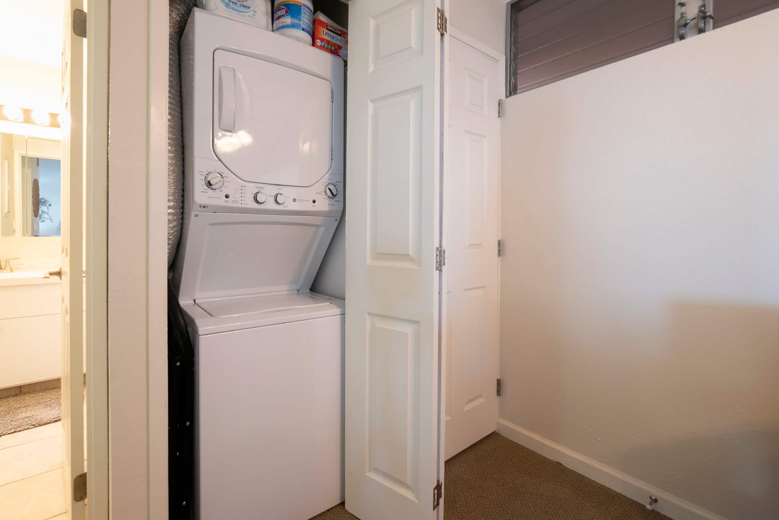 Condo in Lahaina · ★4.95 · 1 bedroom · 1 bed · 1 shared bath - Image 17