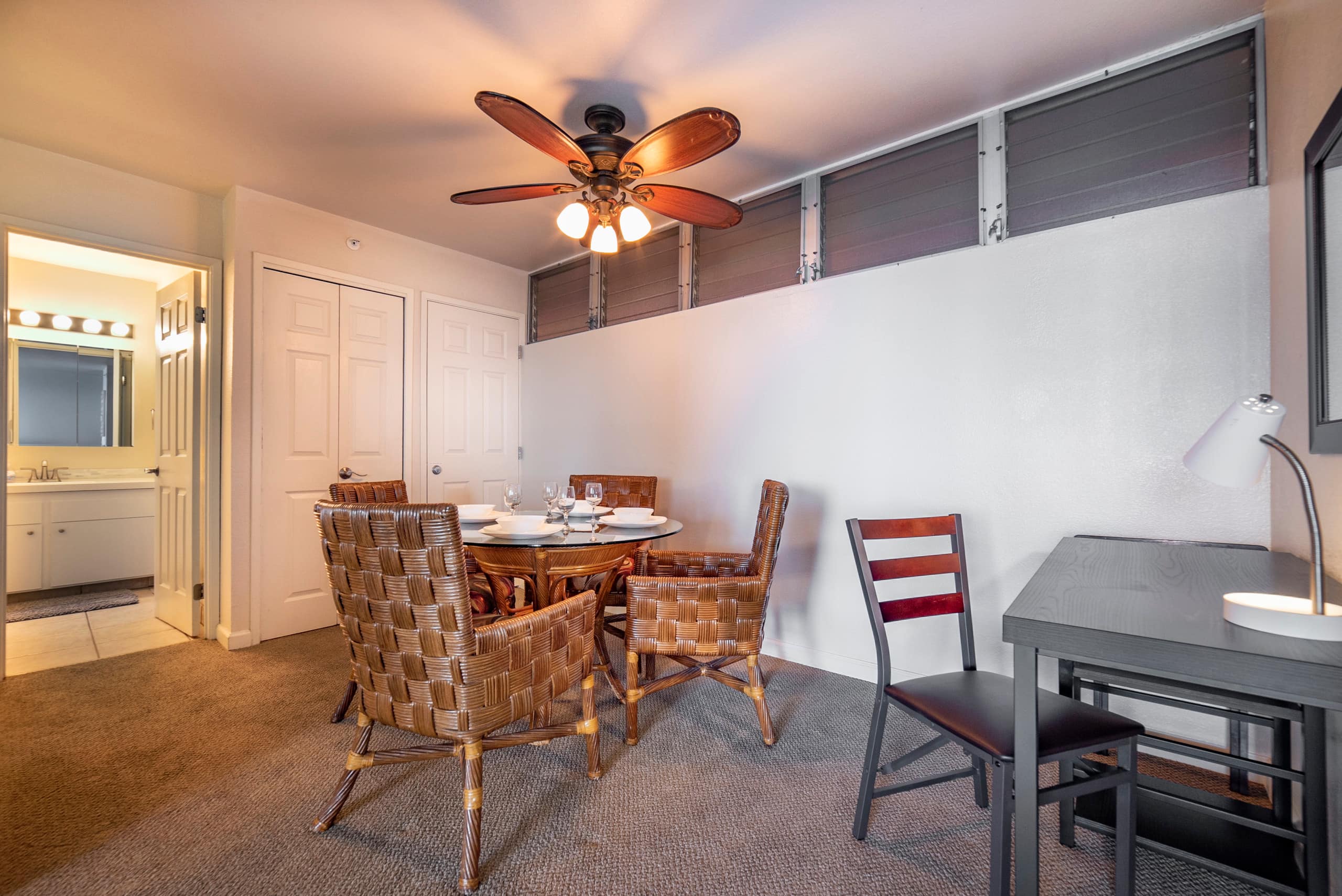 Condo in Lahaina · ★4.95 · 1 bedroom · 1 bed · 1 shared bath - Image 16