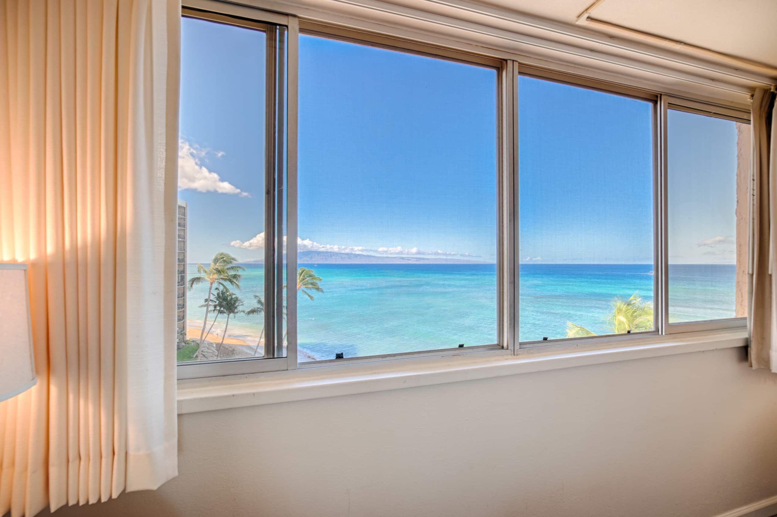 Condo in Lahaina · ★4.95 · 1 bedroom · 1 bed · 1 shared bath - Image 8