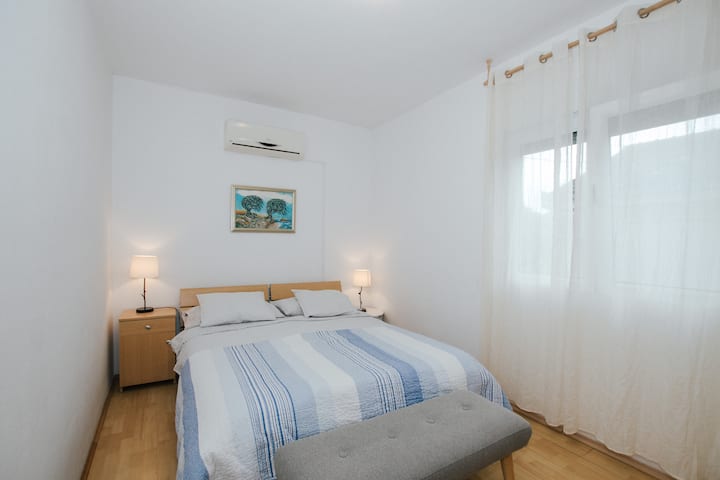 غرفة نوم 1 بسرير مزدوج