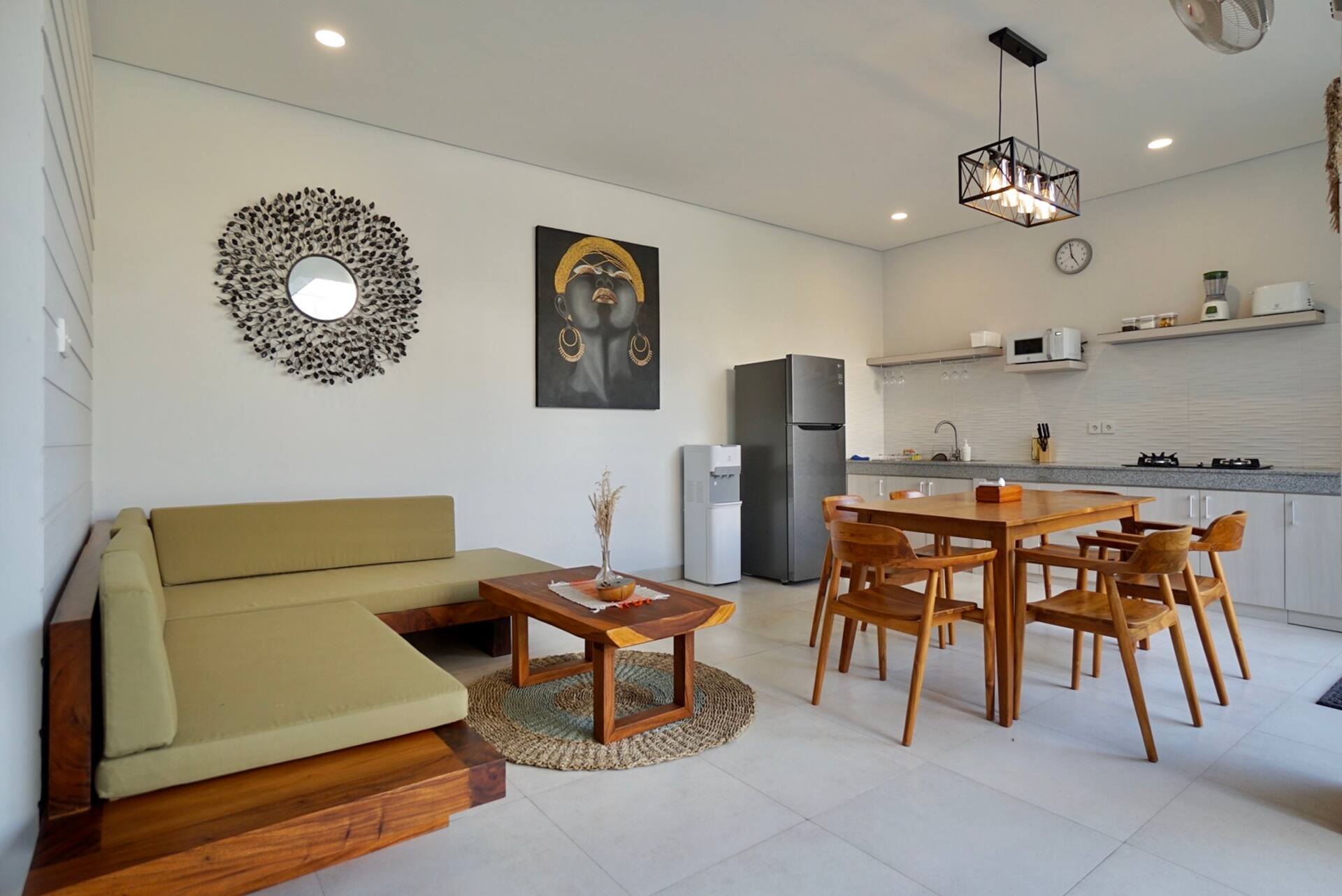 Joyful Poolside Retreat 3 Bedroom Private Villa in Canggu 3