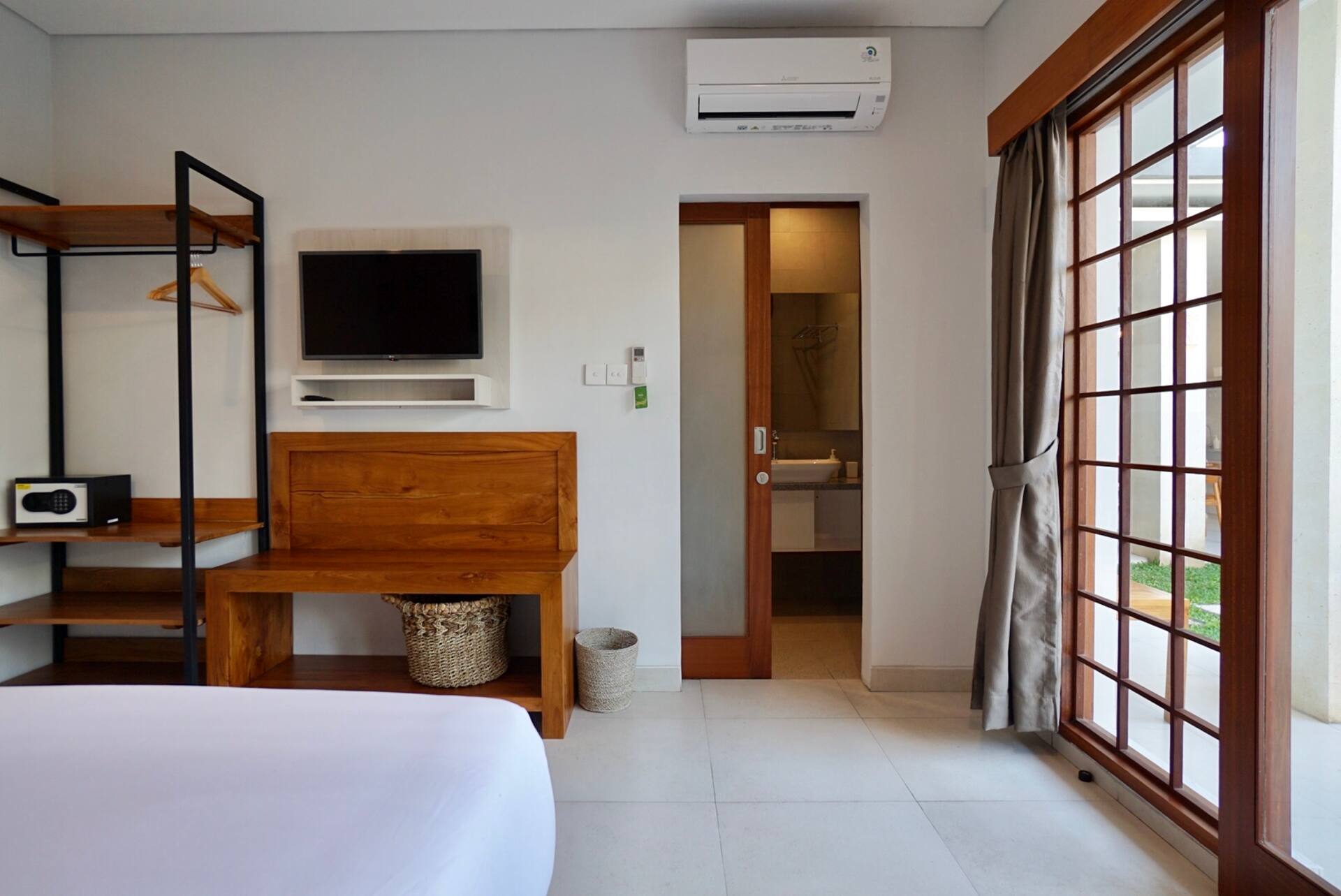 Joyful Poolside Retreat 3 Bedroom Private Villa in Canggu 2