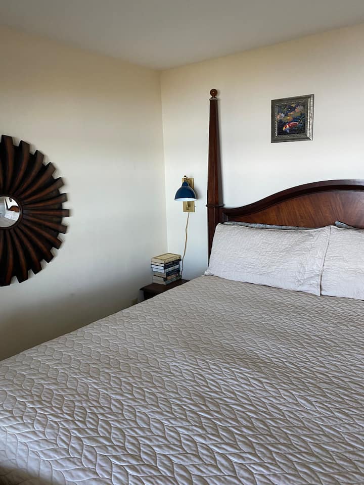 Oak, California King bedroom #2