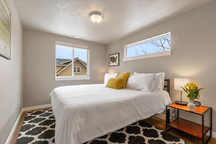 Bedroom 2 with king bed and memory foam mattress.