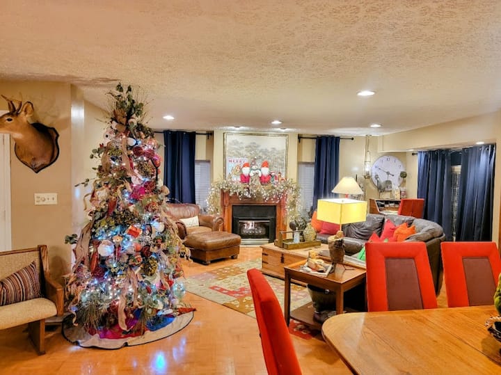 Peaceful Retreat Houses for Rent in Township of Taylorsville, North