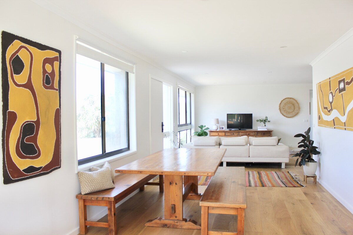 Successful Airbnb property: The Three Beares in Bermagui