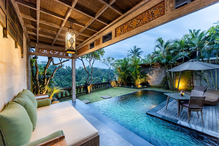 Ubud Romantic Jungle Villa with Private Pool