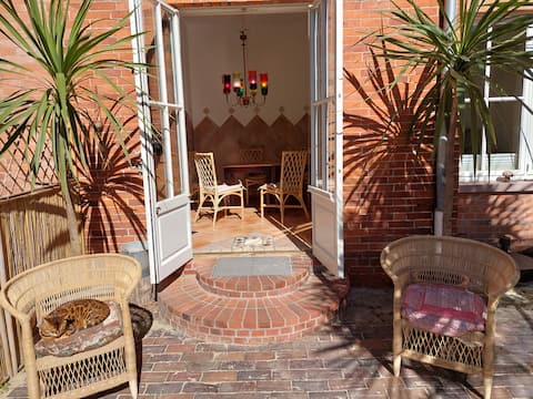 Top Airbnb: 100 exceptional m² in Knoops-Park in Bremen