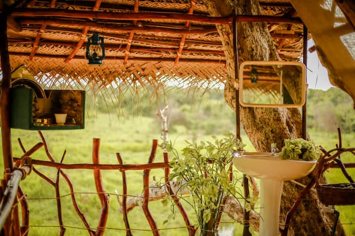 Tree House Usha - Sri Lanka