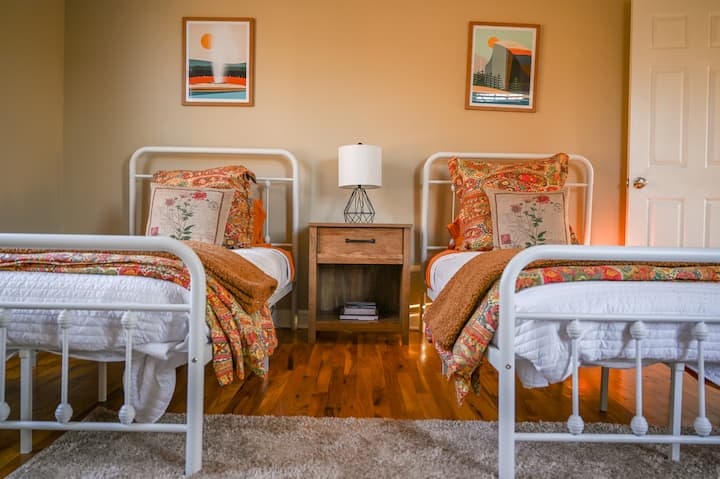 ห้องนอน #2 มีเตียงแฝด 2 หลัง