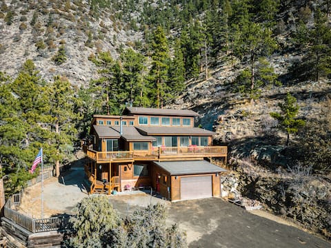 Spacious Lodge Near Estes