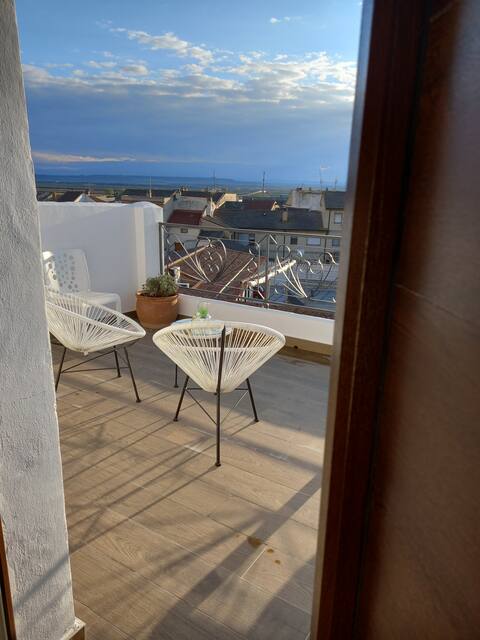 TERRA. Beautiful Rural House with terrace.