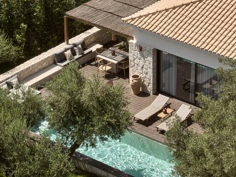 Zayn Luxury Villa I, a Secret Couples Escape