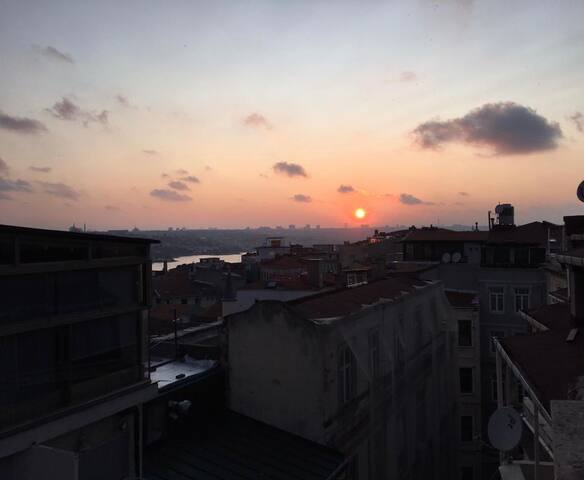 6Bedrooms-Private Terrace-In Front of Galata Tower gallery image 3