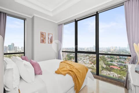 Eterna by Kozystay | 2BR | Private Lift | SCBD