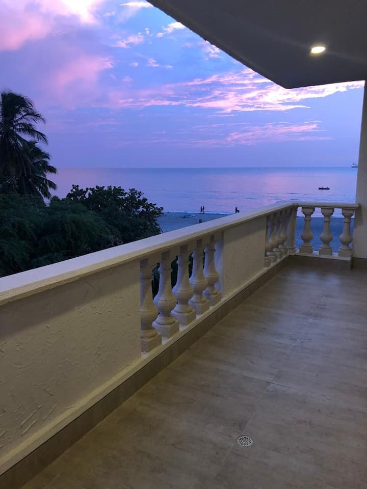 Beautiful Beachfront Vacation Apartment! Vacation homes for Rent in