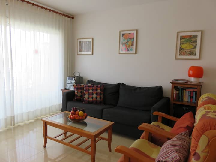 Centrally Located Aparment Close To  The Beach - La Escala