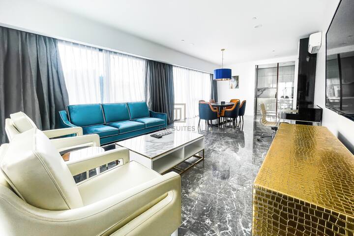 Platinum 2 by DM Suites managed Airbnb listing 1