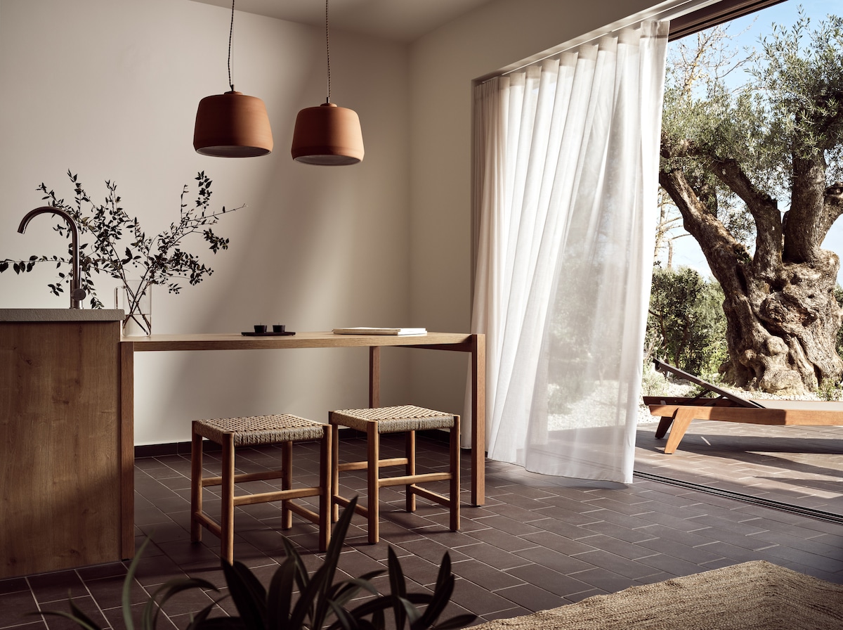 Furahia ulimwengu wa ziada wa udongo, ukiwa na sebule maarufu.