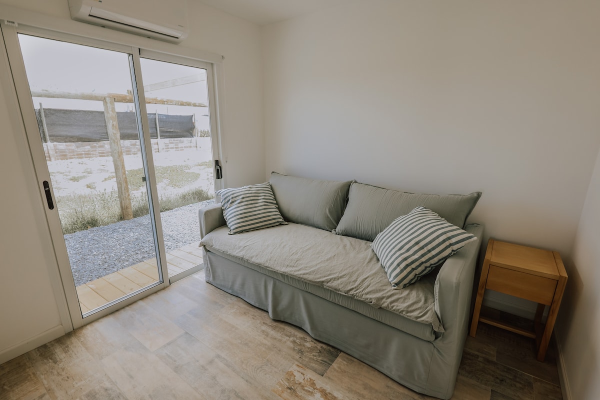 მესამე საძინებელი, გასაშლელი დივანი მეზღვაურის საწოლით