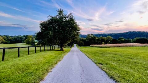 RIVER HOUSE at Seldom Scene Farm - Bourbon Trail