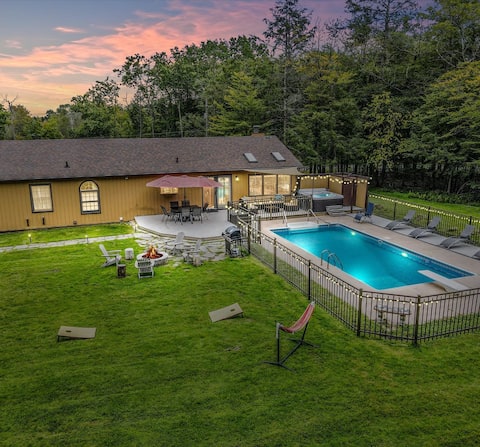 Maison Liberty w/pool, hot tub, firepit and more