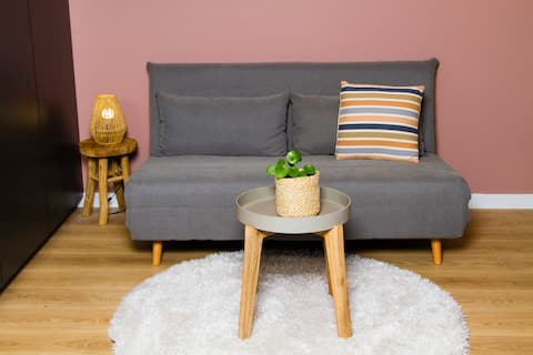 Annonce Airbnb populaire: Comfortable cabin near downtown Basel à Saint Louis