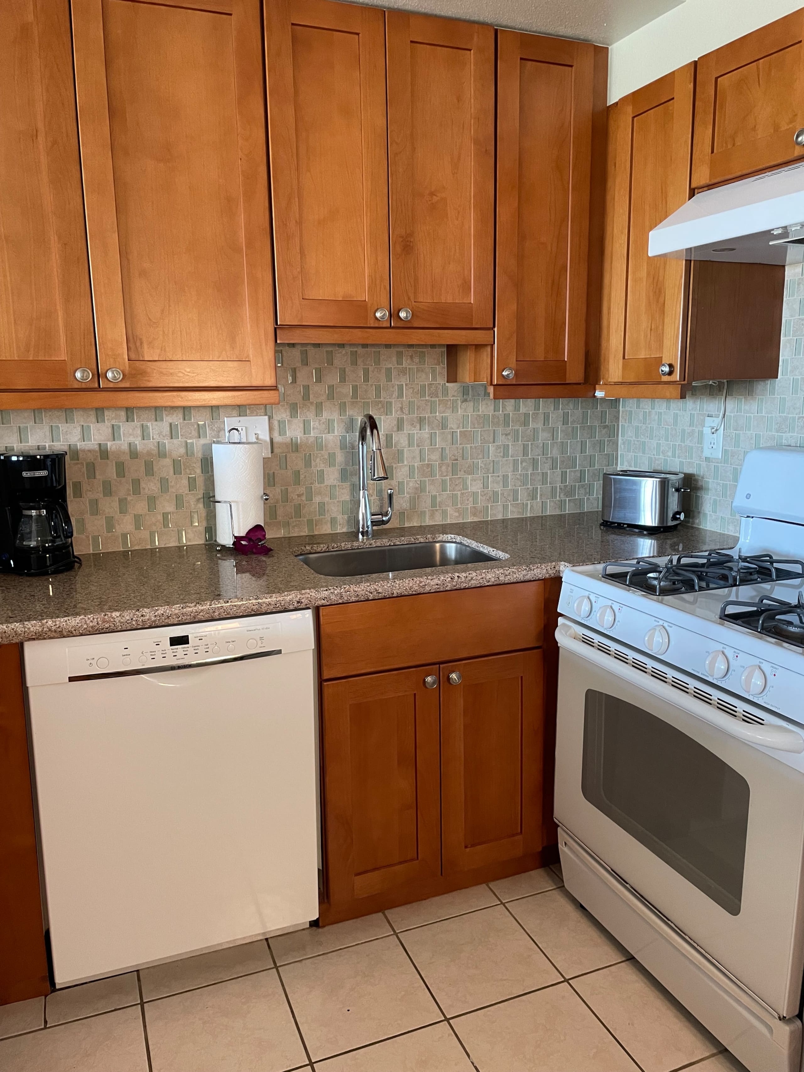 Condo in Kihei · ★4.91 · 1 bedroom · 1 private bath - Image 16