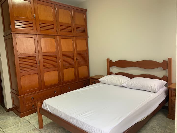 DOUBLE EN-SUITE LOWER FLOOR