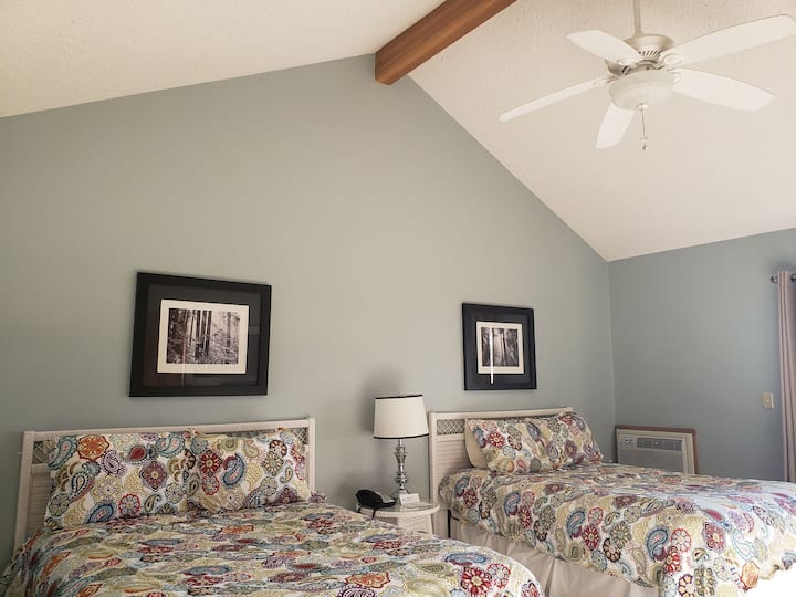 Bedroom #2  (2) Full Beds