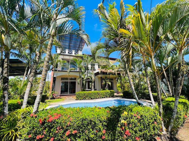 Ocean View 3 br Private Pool Newly Renovated 2022! Houses for Rent in