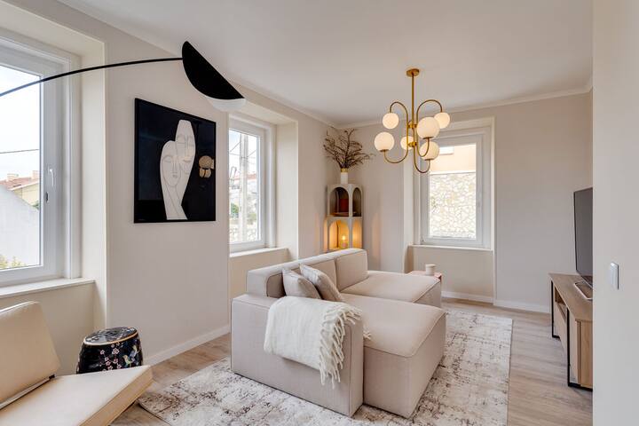 Luxury Estoril 3 bedroom Villa, 450m to the beach