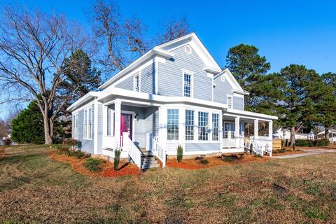 Restored Historic Home Close to ECU and Uptown