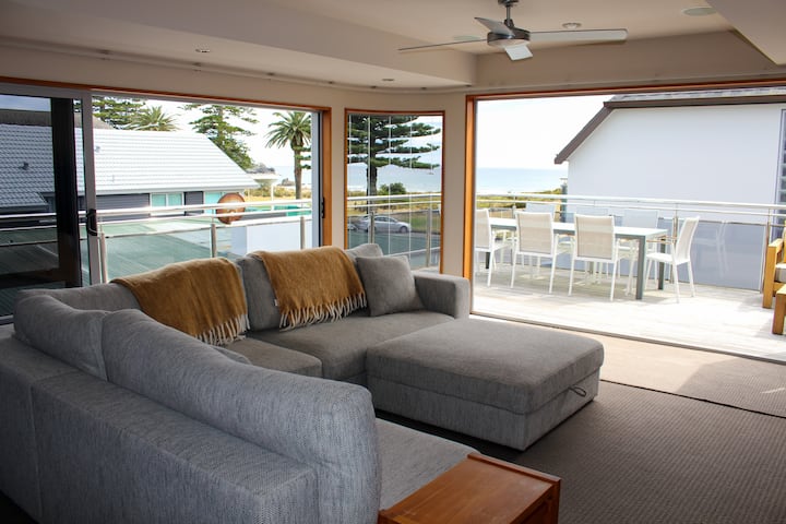 Beachfront Home In Mount Maunganui - Mount Maunganui