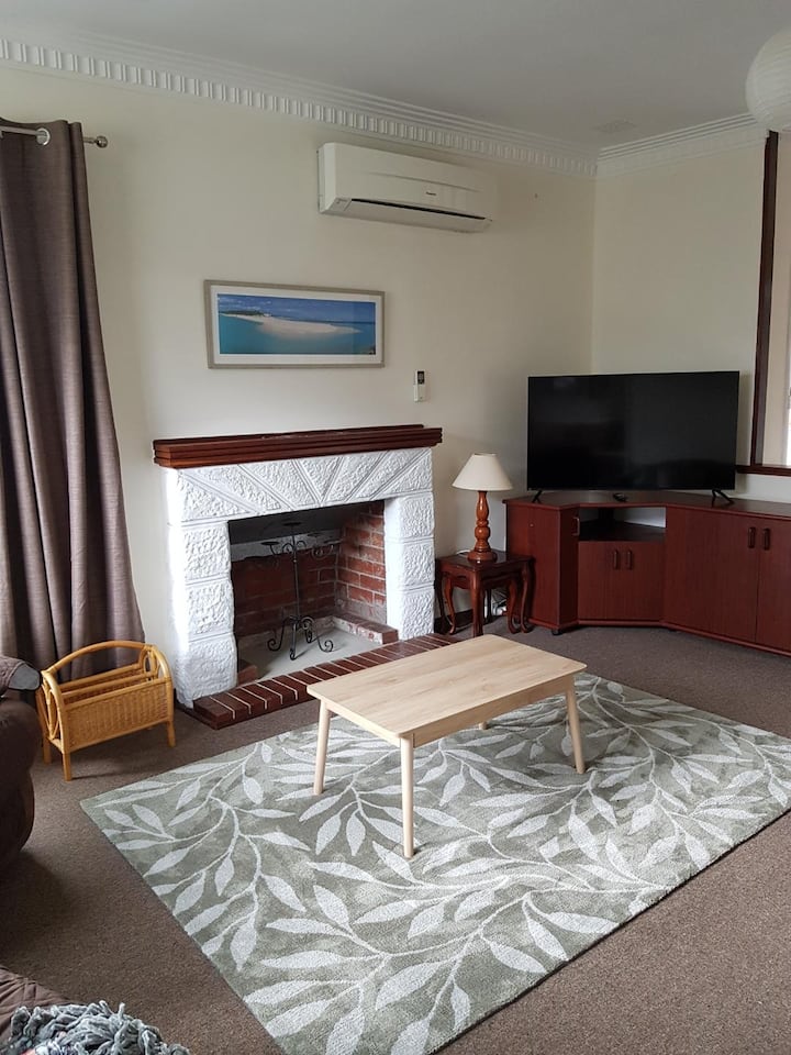 Walpole Cottage - Pet Friendly - Walpole