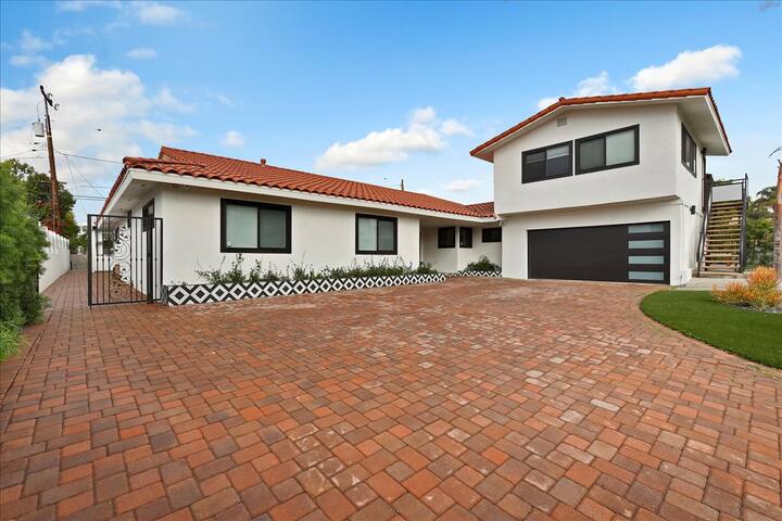 Luxury Resort/Vacation home In Ladera Heights gallery image 5