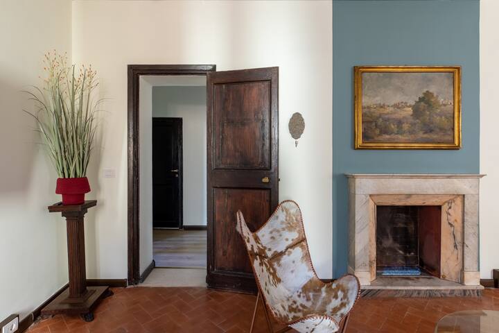 iFlat | Trevi Fountain’s roomy&friendly apartment gallery image 4