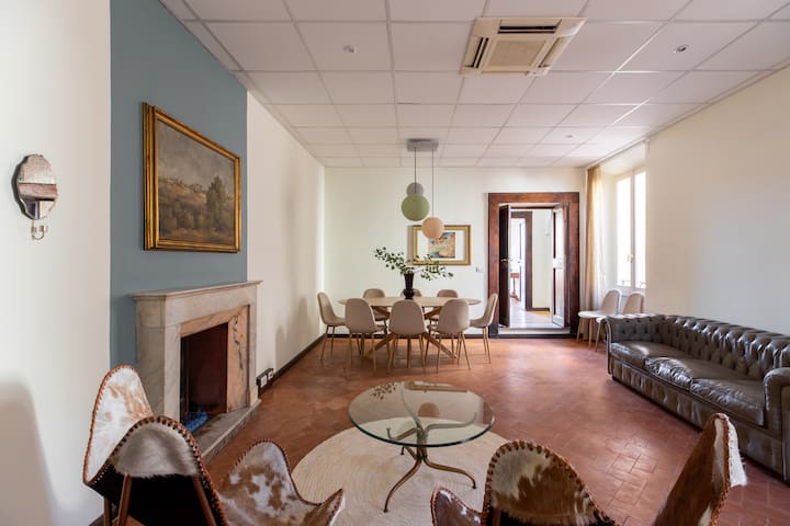 iFlat | Trevi Fountain’s roomy&friendly apartment
