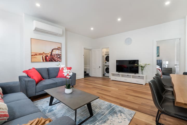 Luxury living – Central Hobart/free parking