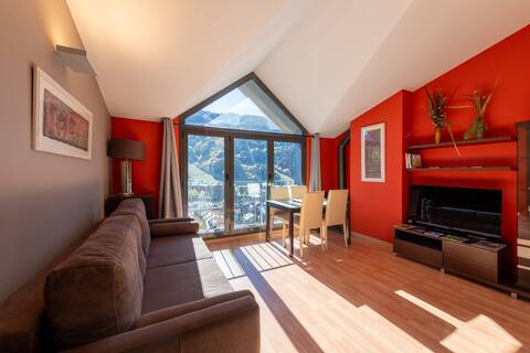 BH. Modern Apartment with Tarter Views! 4Pax