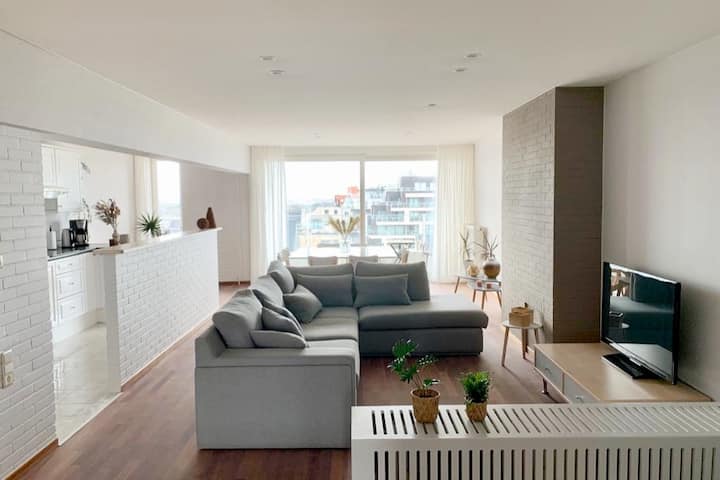 Modern Stijlvol Appartement Met Zeezicht Oostende - Ostend