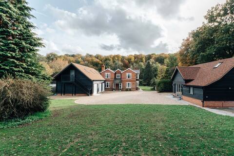 Woodvale - Sleeps 20