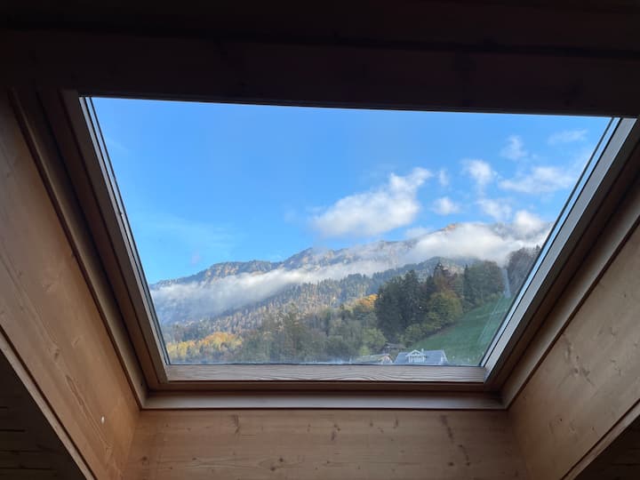 Relaxed Loft Stay Between Lake & Mountains - Krattigen