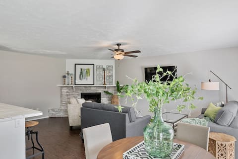 Beautiful Home•3Bed|2Bath• Yard & Ample Amenities