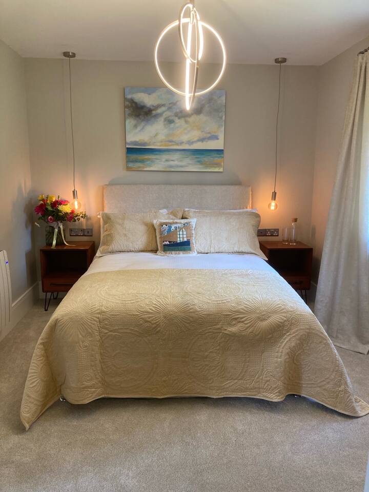 Lit king size avec jet d'hiver en velours