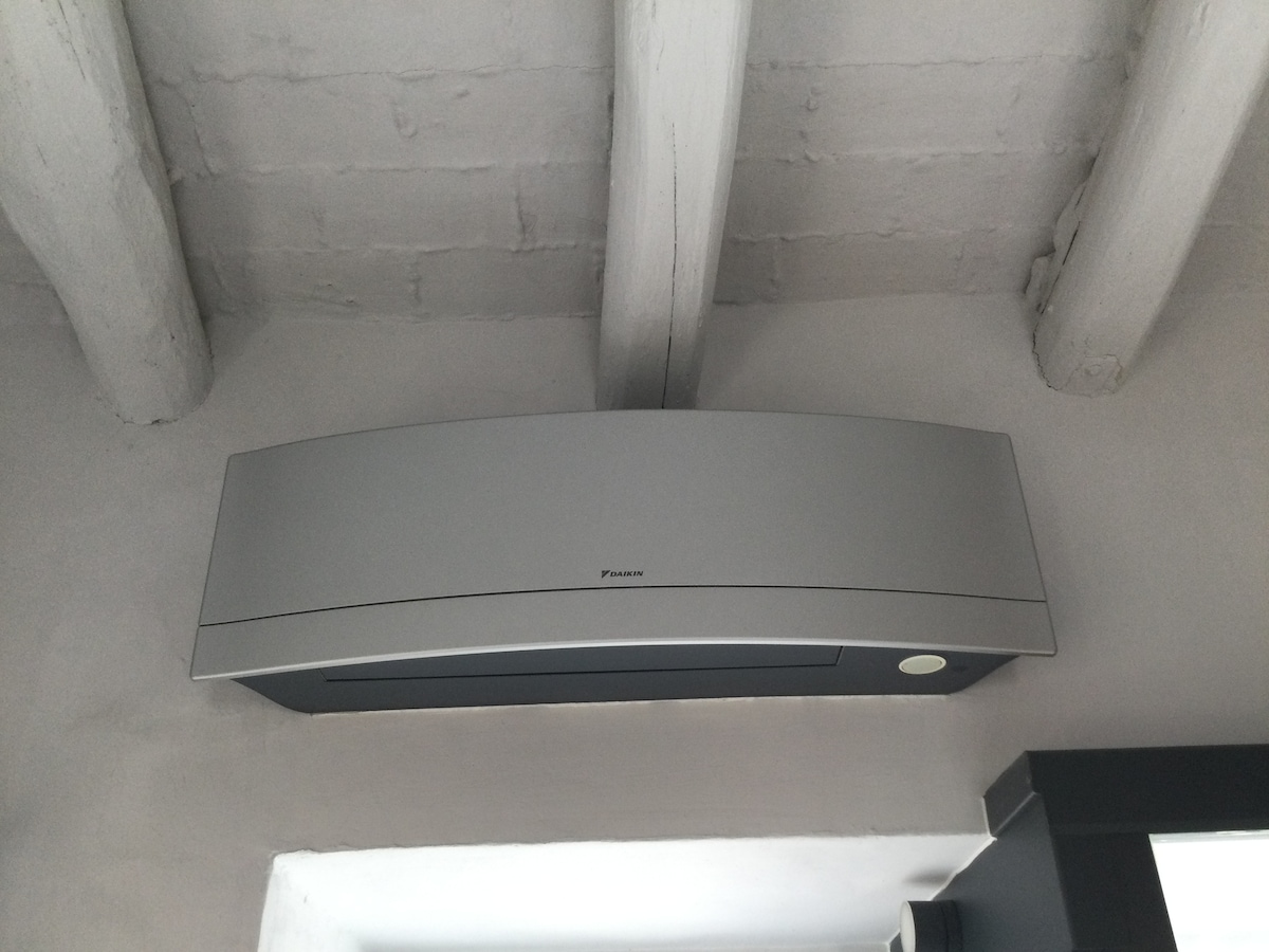 Popular Airbnb listing: Begur, mon amour. Center, spa & air conditioning in Begur