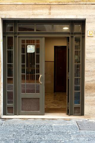 Appartamento spaccanapoli centro * * * * gallery image 3