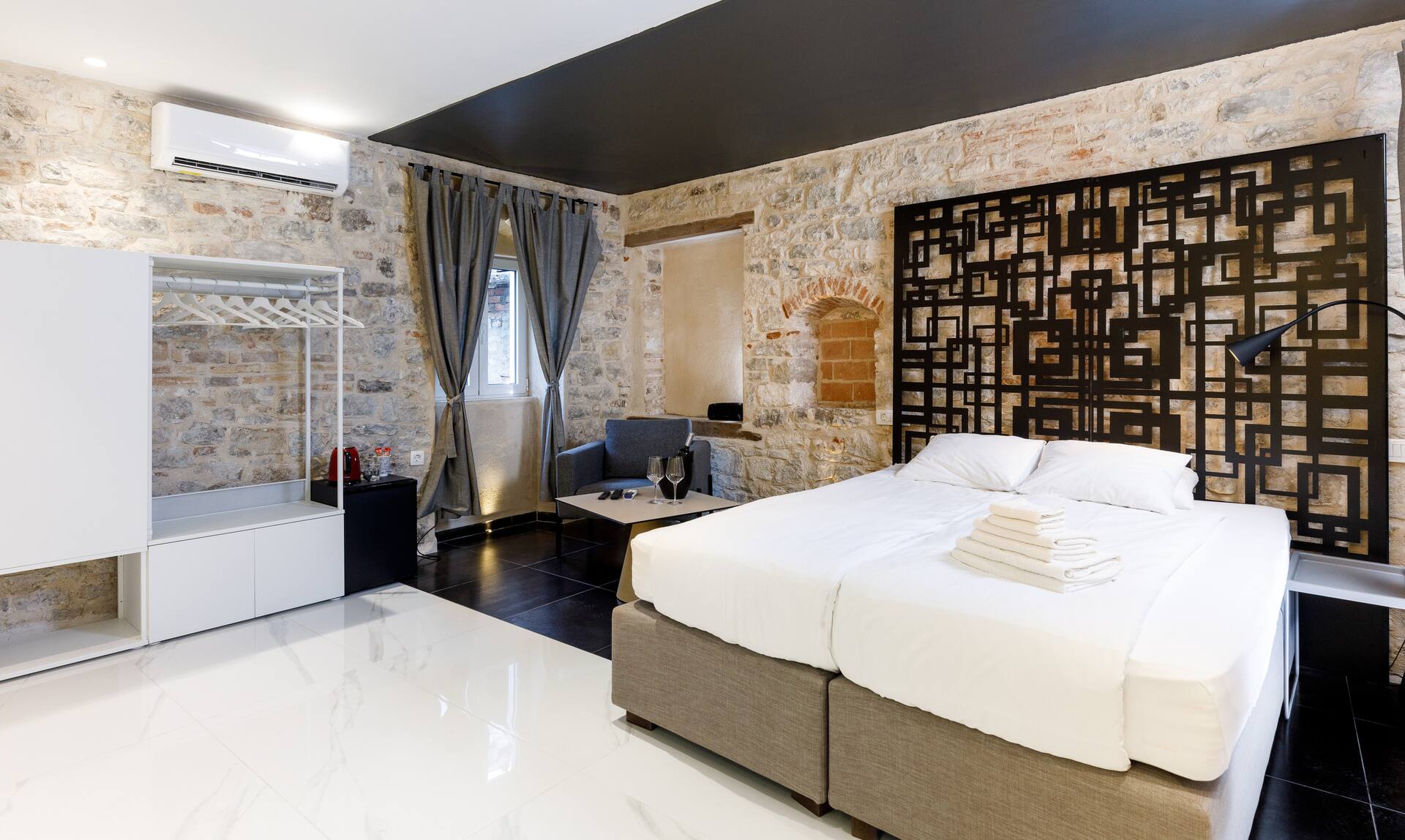 Palace luxury room — photo 3
